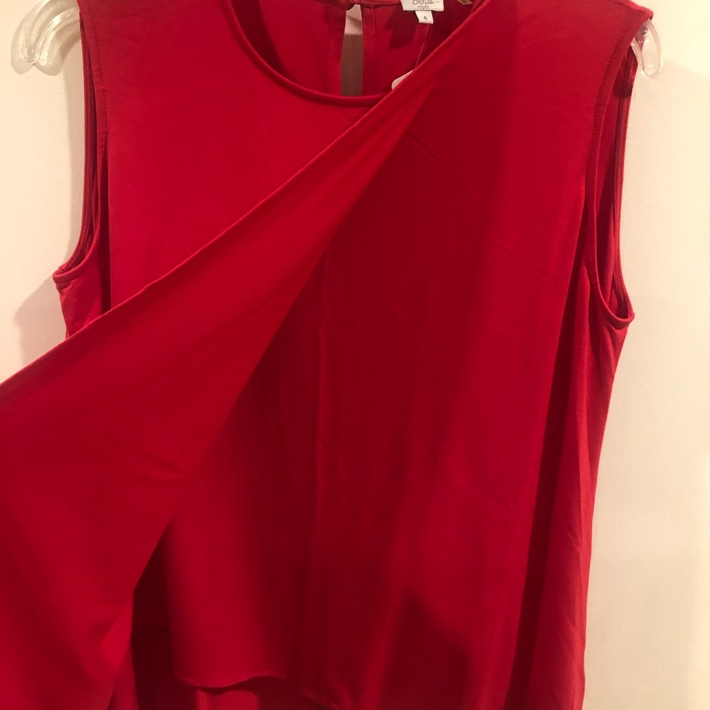 Brand New with tags Bela NYC top in cherry red